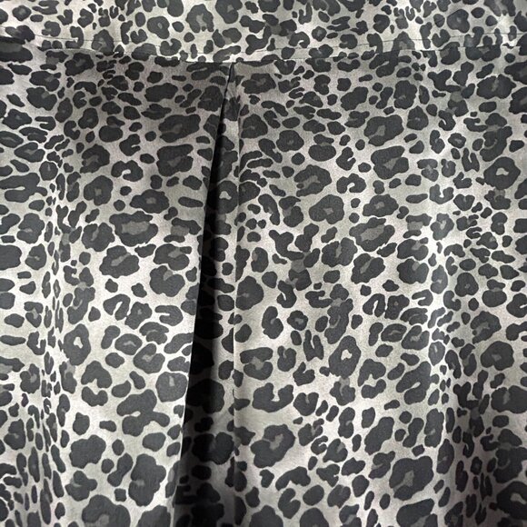 Equipment Women's Button Down Shirt Silk Long Sleeves Leopard Print Black Medium - Picture 3 of 8
